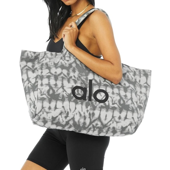 Alo Grey Tie-dye Shopper Tote - Picture 2 of 5